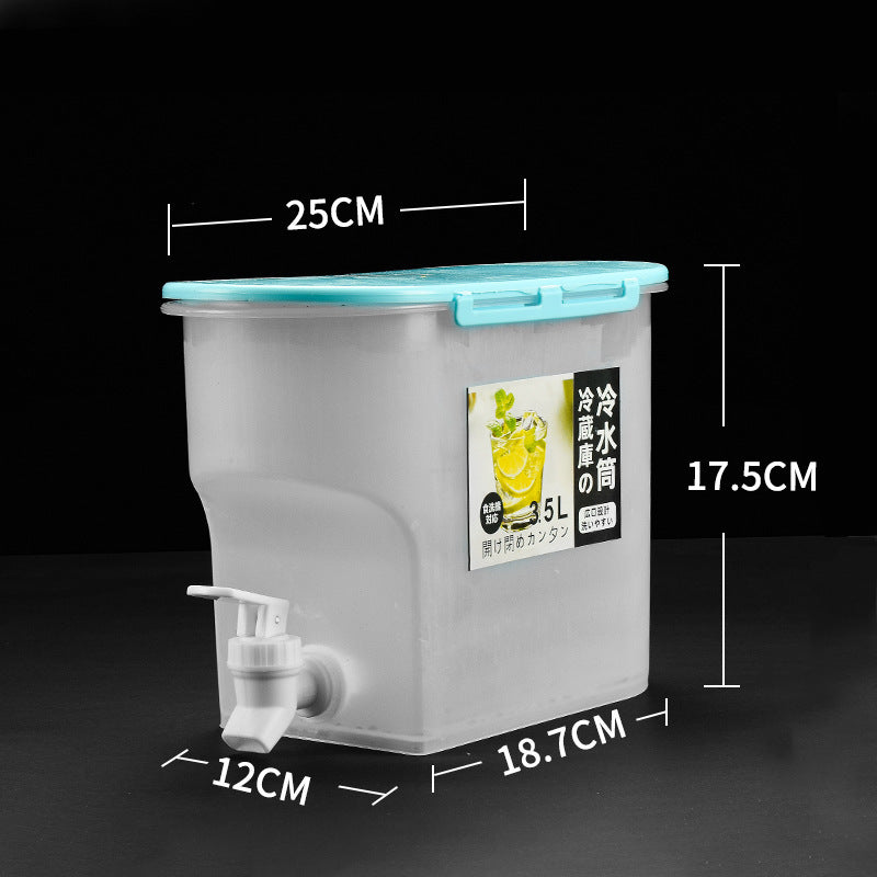 🧊 50% OFF NOW! ⏰ Large Capacity Fridge Cold Water Kettle – Slim & heat-resistant – Perfect for iced tea, juice or infused water – fits fridge door, easy pour spout 🧃