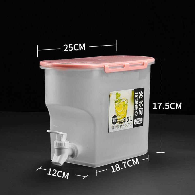 🧊 50% OFF NOW! ⏰ Large Capacity Fridge Cold Water Kettle – Slim & heat-resistant – Perfect for iced tea, juice or infused water – fits fridge door, easy pour spout 🧃