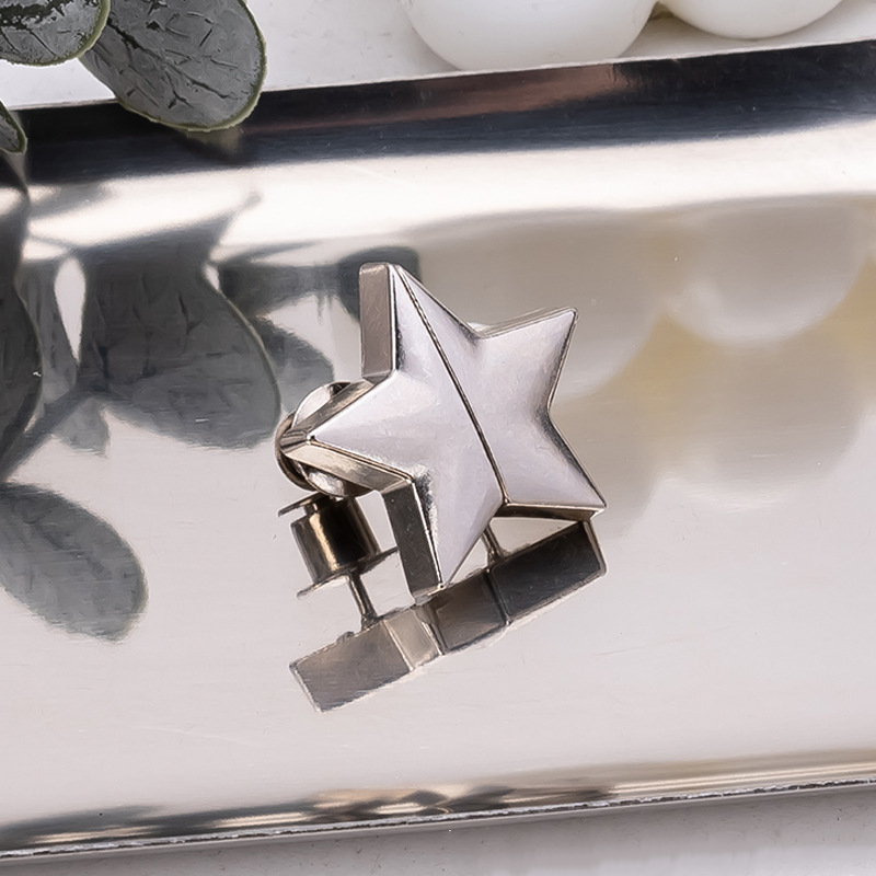 Stylish Magnetic Curtain Clips