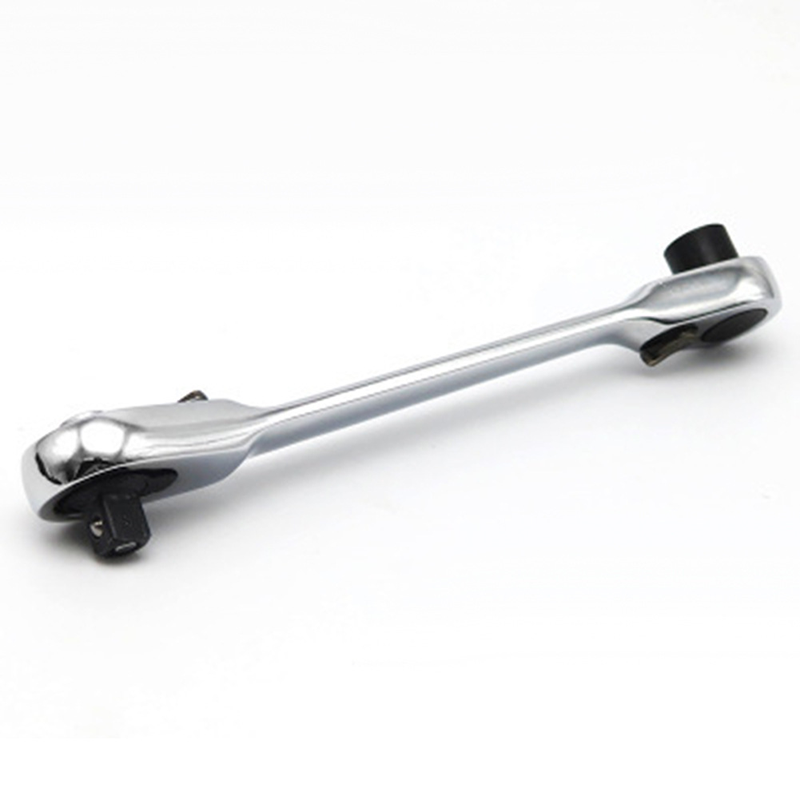 Compact Reversible Ratchet Spanner Tool