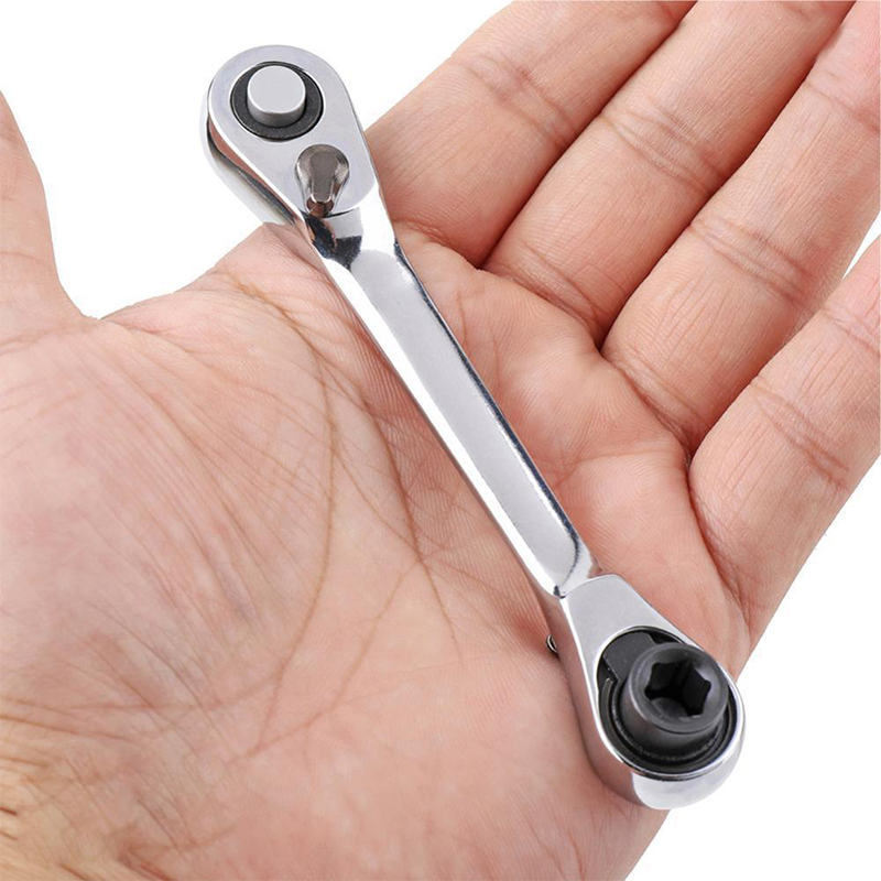 Compact Reversible Ratchet Spanner Tool